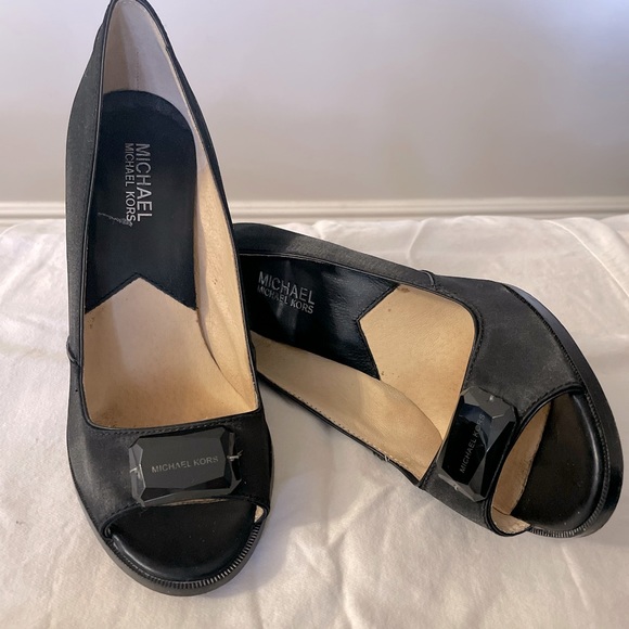 Black Michael Kors Sandel Pumps - Picture 1 of 2